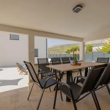 Bella Split - * Podstrana